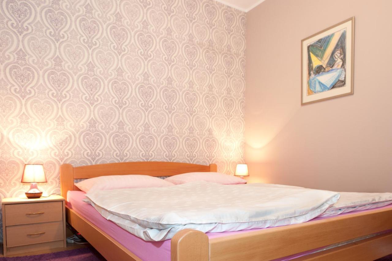 Apartments Vila Vrdnik Bagian luar foto