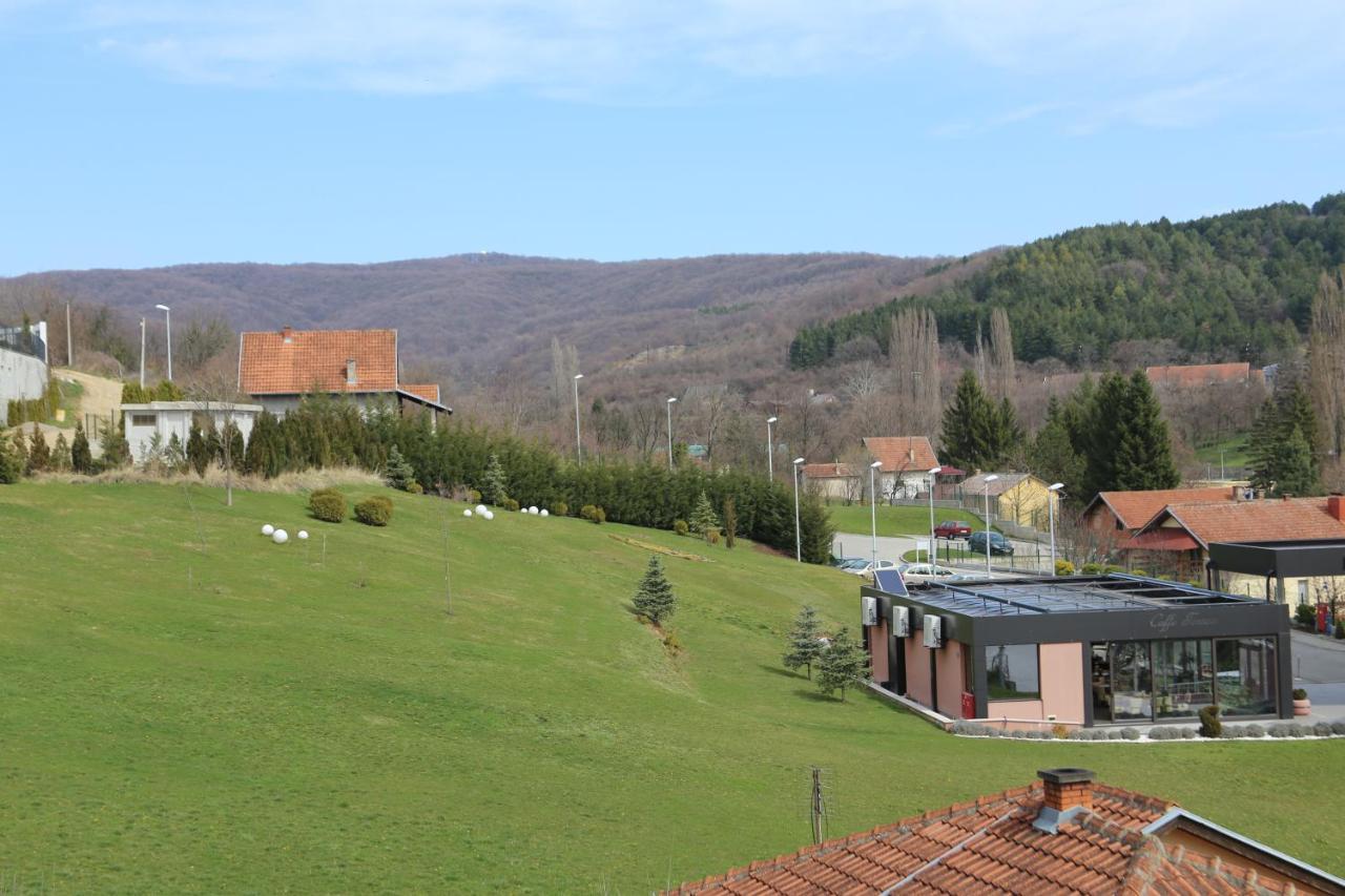 Apartments Vila Vrdnik Bagian luar foto
